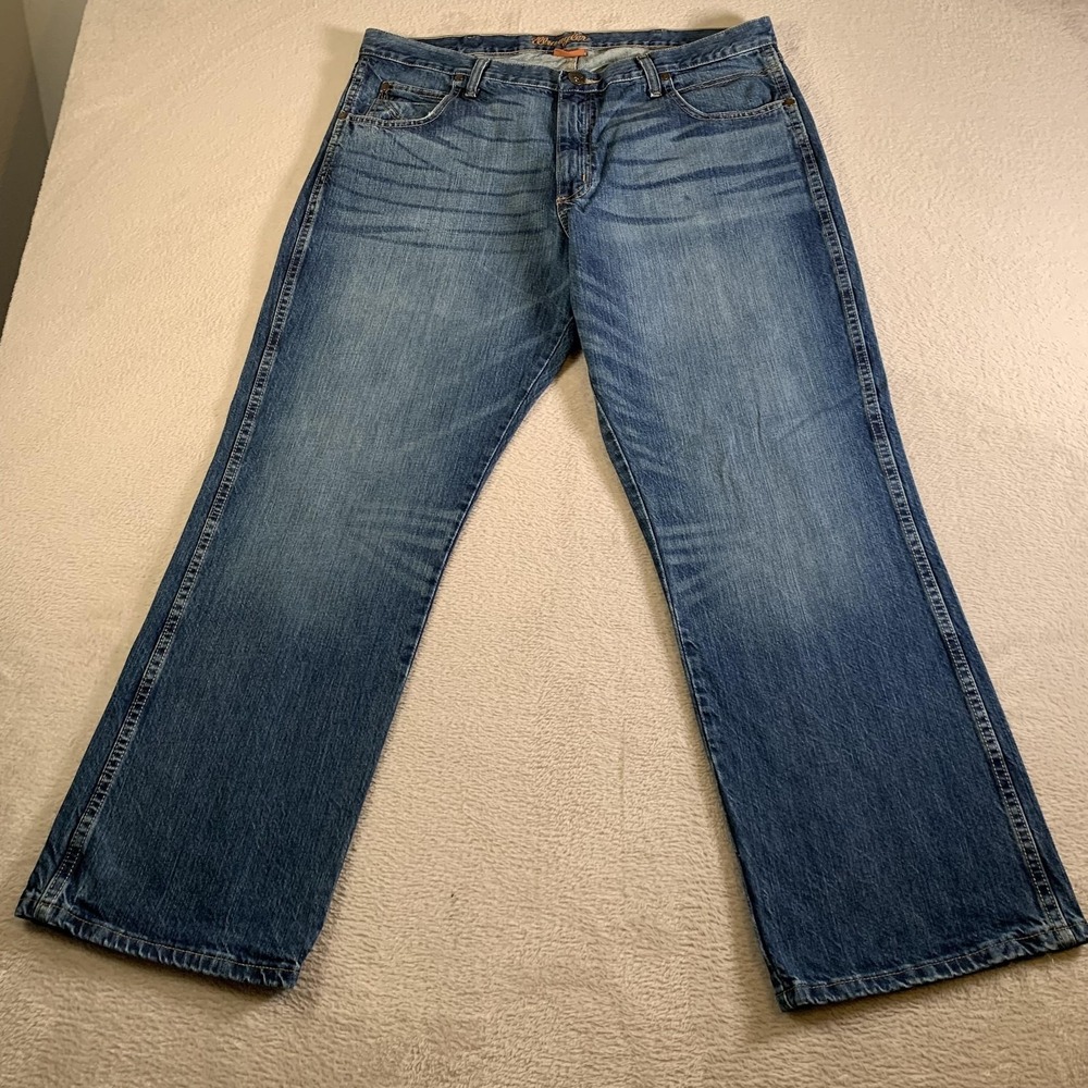 Vintage‎ Wrangler Bootcut Jeans Mens 38x30 Medium Wash Blue Relaxed 100% Cotton